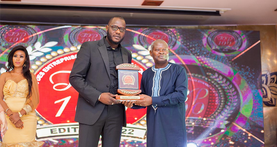 ROI 12 12 : Palme internationale de l’entrepreneur le plus dynamique de l’Afrique de l’Ouest